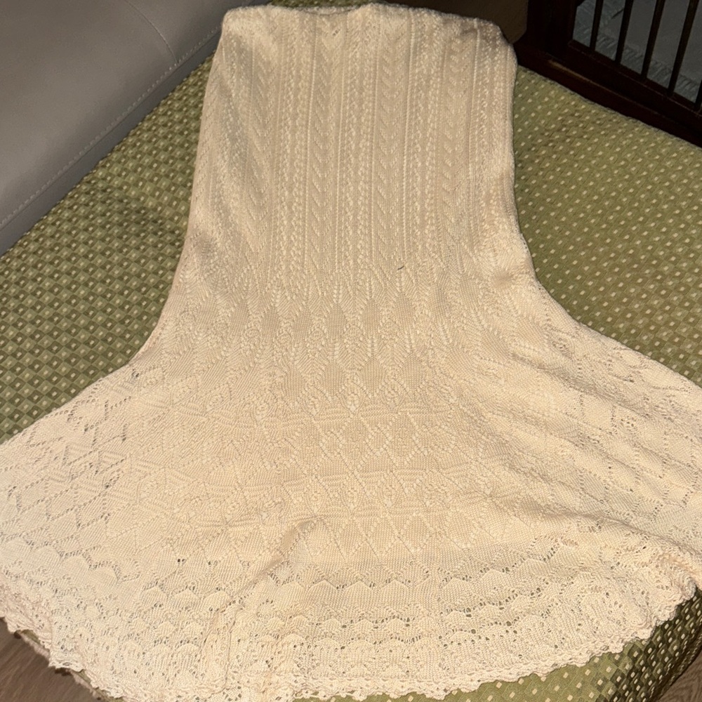 Maxi-crocheted skirt. Like new never worn. Go